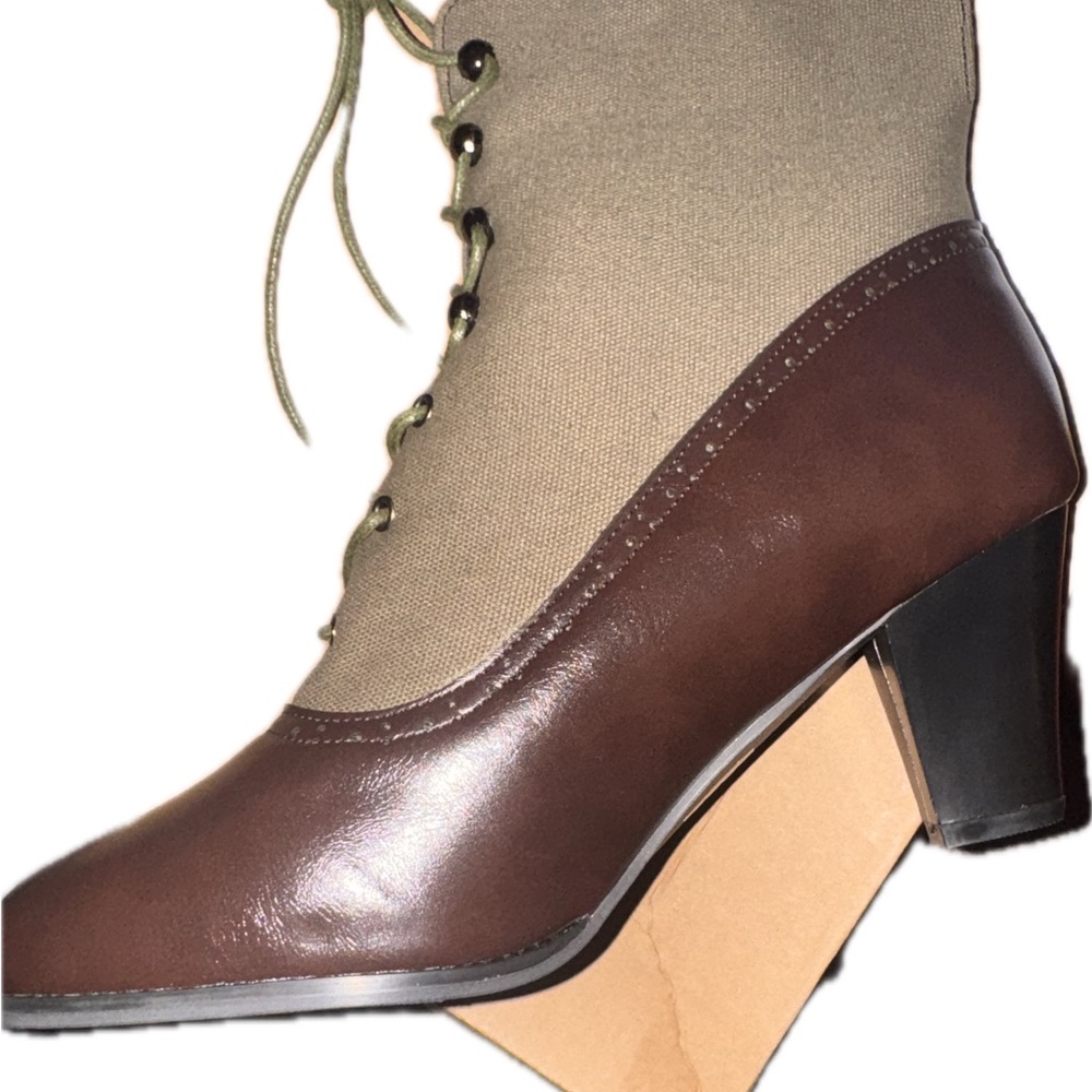 Step into sophistication! Morden style boots